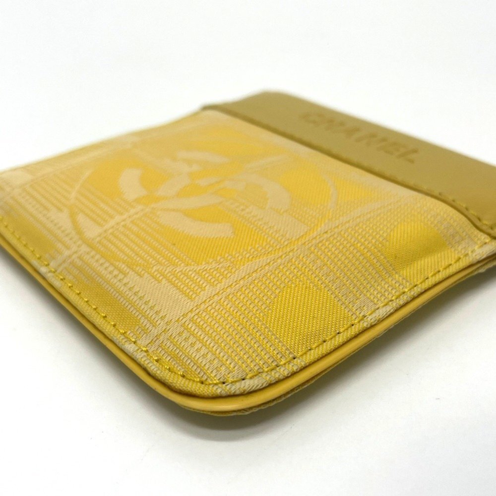 CHANEL Authentic Yellow Leather Logo Wallet - Picture 4 of 9